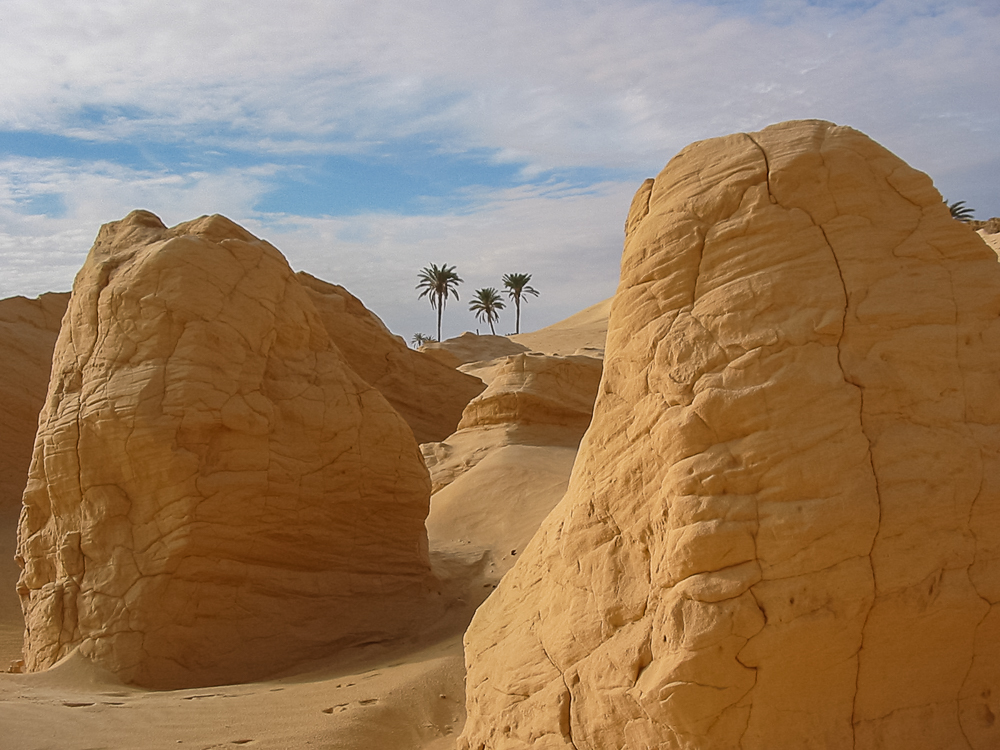 Tunisia natural sand sculptures.jpg